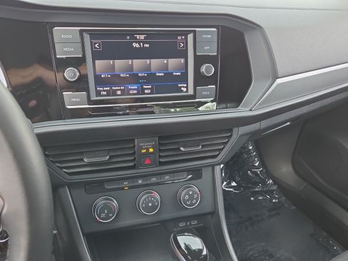 Used 2024 Volkswagen Jetta S FWD image 24