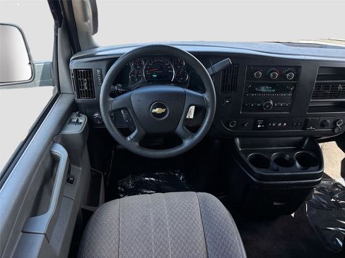 Used 2019 Chevrolet Express 3500 LT w/ LT Preferred Equipment Group RWD image 20