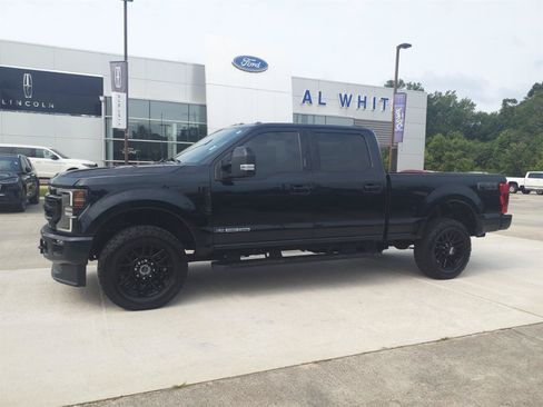 Used 2022 Ford F250 Lariat w/ Black Appearance Package AWD/4WD image 2