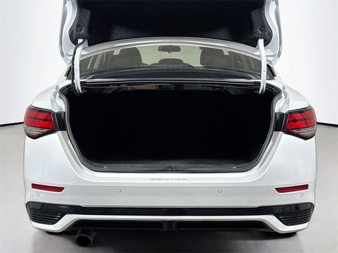 Used 2024 Nissan Sentra SR w/ SR Premium Package image 25