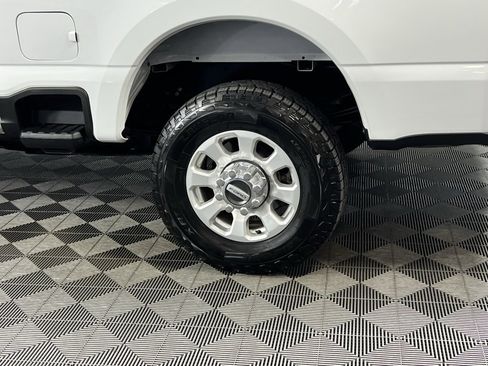 Used 2023 Ford F250 XLT w/ Snow Plow Prep Package image 9