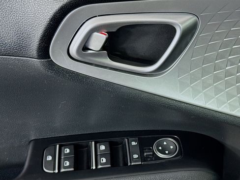 Used 2021 Kia Soul LX image 22