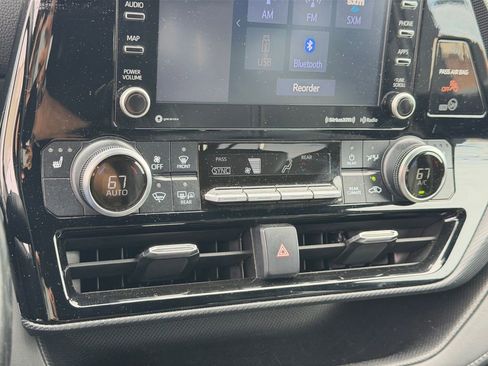 Used 2022 Toyota Highlander XSE w/ Protection Package #3 (TMS) AWD/4WD image 19