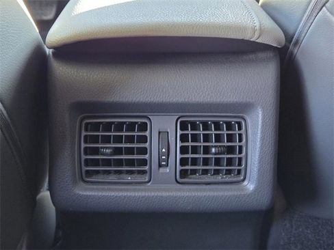 Certified 2018 Toyota Camry XLE image 12