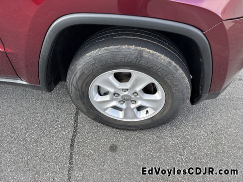 Used 2016 Jeep Grand Cherokee Laredo w/ Quick Order Package 23E image 16