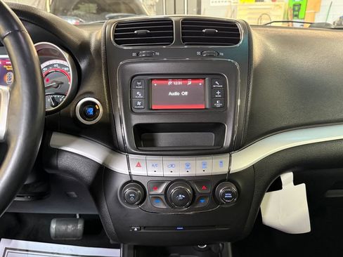 Used 2013 Dodge Journey SXT w/ Popular Equipment Group AWD/4WD image 10