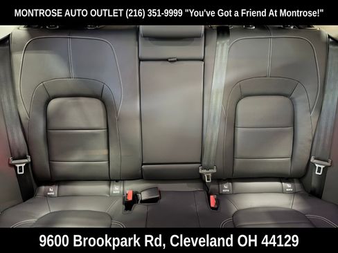 Used 2024 Jaguar F-PACE R-Dynamic S image 33