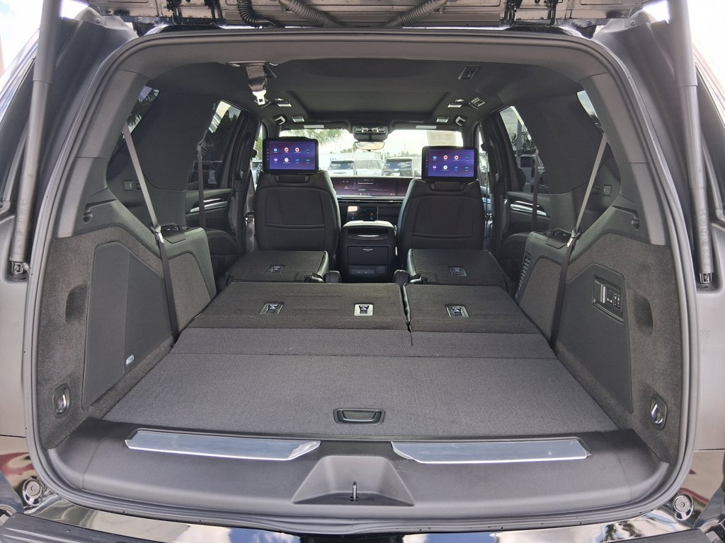 Used 2025 Cadillac Escalade Premium Luxury w/ Touring Package RWD image 6
