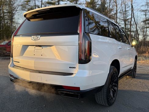 Certified 2023 Cadillac Escalade Sport w/ LPO, ONYX Package image 5
