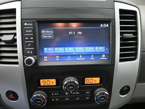 Used 2020 Nissan Frontier SV w/ Midnight Edition Floor Mats image 22