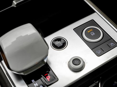 Used 2023 Land Rover Range Rover SV AWD/4WD image 54