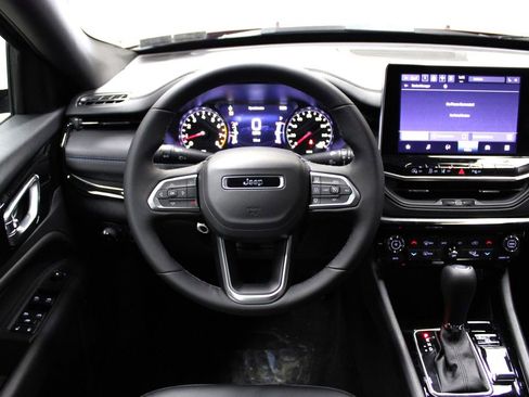 New 2026 Jeep Compass Limited image 11