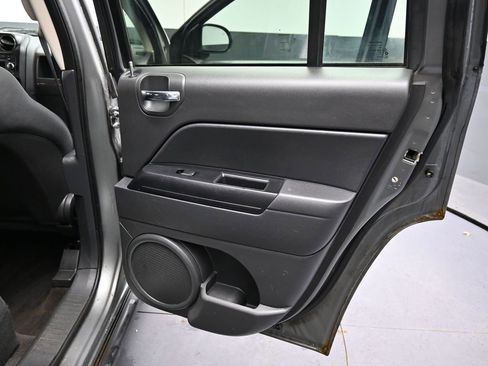 Used 2011 Jeep Compass 4WD image 20