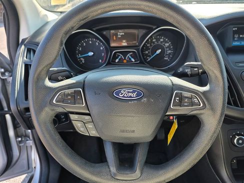 Used 2018 Ford Focus SE image 15