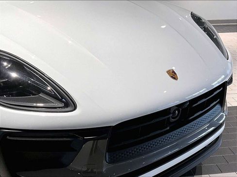 New 2026 Porsche Macan Turbo image 30