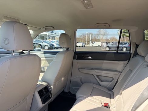 Used 2019 Volkswagen Atlas SE w/ Towing Package image 19