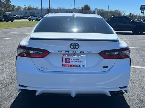 Used 2023 Toyota Camry SE image 4