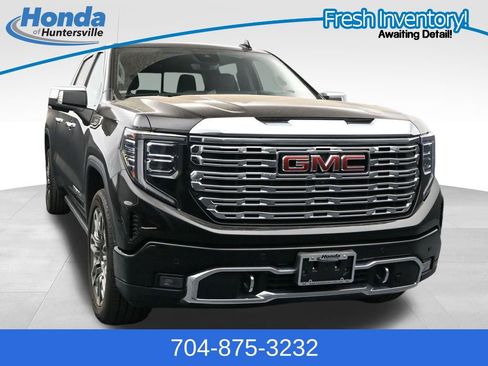 Used 2023 GMC Sierra 1500 Denali w/ Denali Reserve Package AWD/4WD image 1