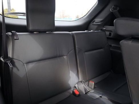 Used 2025 Mitsubishi Outlander SEL image 39