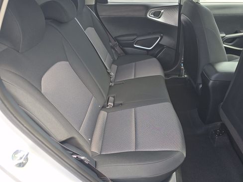 Used 2021 Kia Soul LX FWD image 15