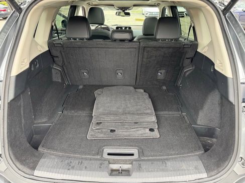 Used 2021 Nissan Rogue SL w/ Premium Package image 34