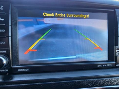 Used 2018 Dodge Grand Caravan SE image 17