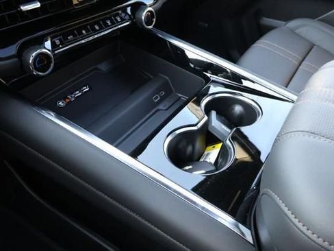 New 2026 Chevrolet Tahoe High Country w/ Sun And Tow Package image 35