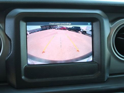 Used 2023 Jeep Wrangler Sport S image 23