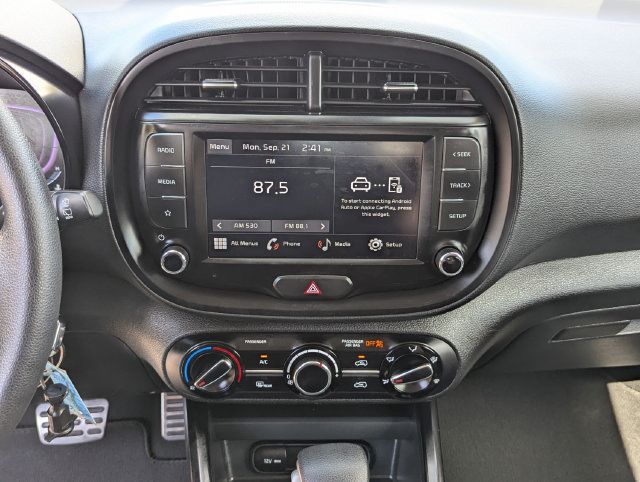 Used 2024 Kia Soul LX w/ Option Group 015 FWD image 30