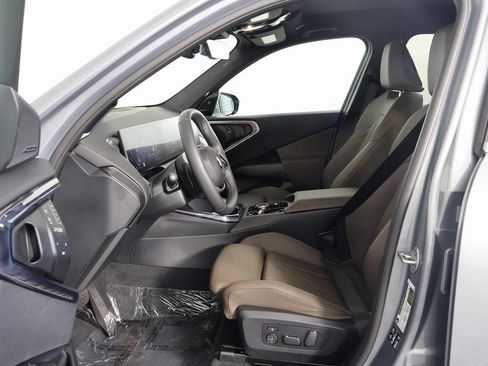 Used 2025 BMW X3 xDrive30i w/ Premium Package AWD/4WD image 10
