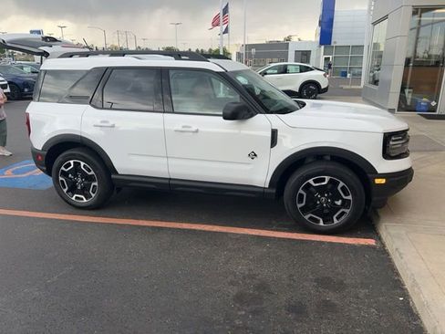 Used 2023 Ford Bronco Sport Outer Banks AWD/4WD image 6