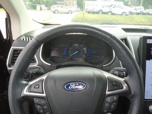 Used 2021 Ford Edge SEL w/ Convenience Package FWD image 18