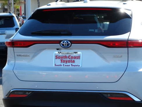 Certified 2024 Toyota Venza XLE image 11