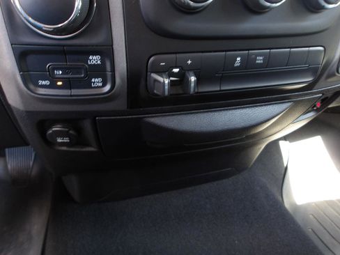 Used 2014 RAM 1500 Tradesman w/ Popular Equipment Group AWD/4WD image 19
