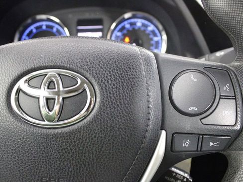 Used 2017 Toyota Corolla LE image 23