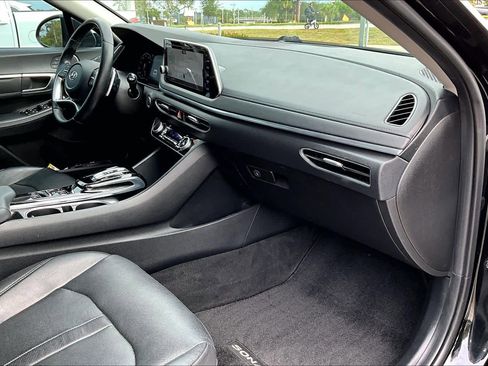 Used 2022 Hyundai Sonata Limited w/ Cargo Package image 18