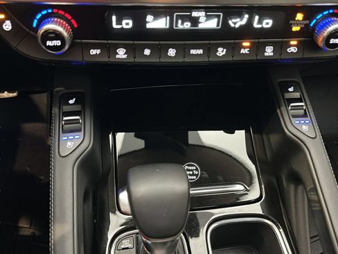 Used 2020 Kia Telluride SX w/ SX Prestige Package AWD/4WD image 37