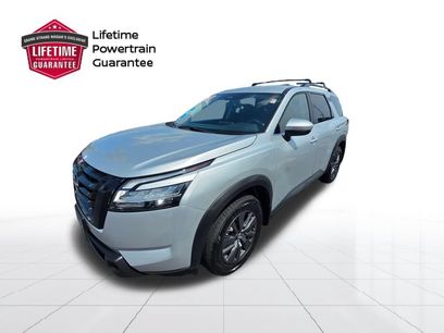 Certified 2022 Nissan Pathfinder SV w/ SV Black Package