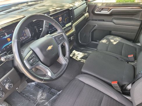 Used 2025 Chevrolet Silverado 1500 LT AWD/4WD image 18