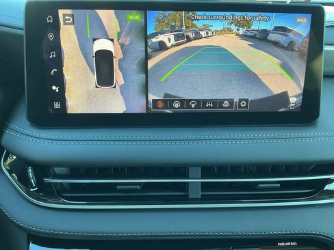 Certified 2026 INFINITI QX60 Luxe w/ Family Package image 11