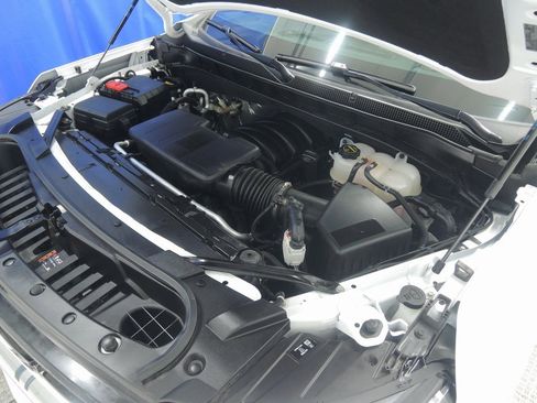 Used 2024 Chevrolet Tahoe LT w/ Luxury Package image 40