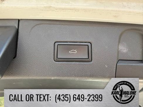 Used 2022 Volkswagen Atlas SEL R-Line AWD/4WD image 35