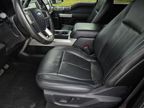 Used 2020 Ford F250 Lariat w/ Lariat Ultimate Package AWD/4WD image 32