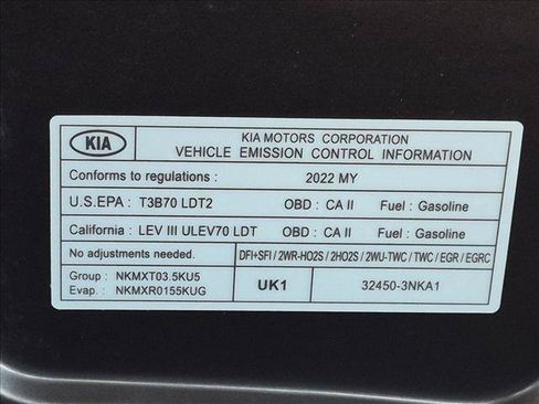 Used 2022 Kia Carnival EX FWD image 26