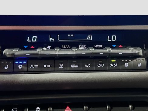 Used 2026 Toyota Sequoia Capstone AWD/4WD image 13