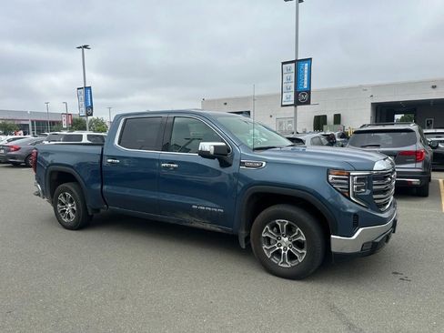 Used 2024 GMC Sierra 1500 SLT RWD image 2
