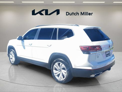 Used 2023 Volkswagen Atlas SE AWD/4WD image 2