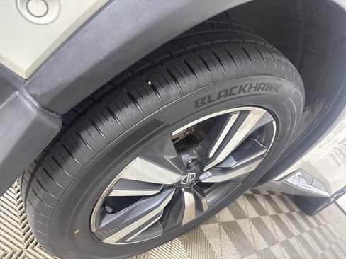 Used 2021 Nissan Rogue Platinum AWD/4WD image 37