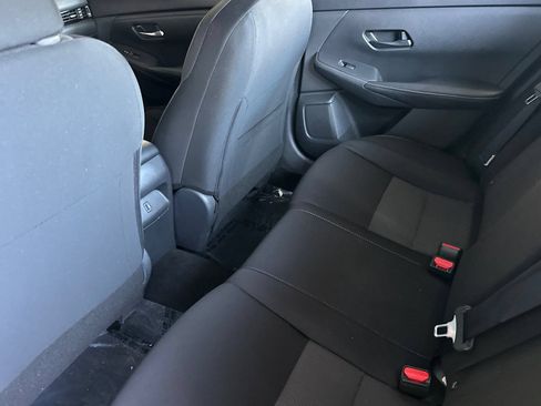 Used 2024 Nissan Sentra SV FWD image 12