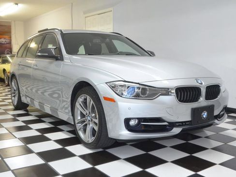 Used 2014 BMW 328i xDrive 328XI WAGON w/ Technology Package image 3